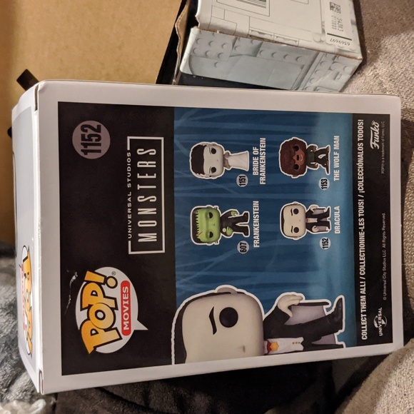 Dracula Funko Pop Universal Studios Collectible Toy Monsters Exclusive Halloween - Picture 2 of 3